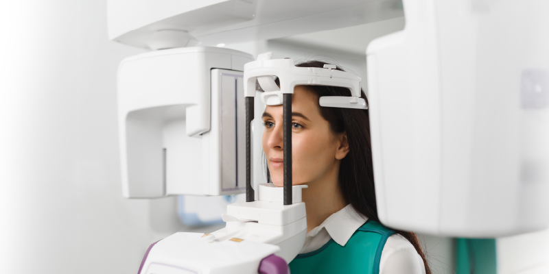 دور الأشعة ثلاثية الأبعاد (CBCT) في تشخيص حالات علاج الجذور المعقدة